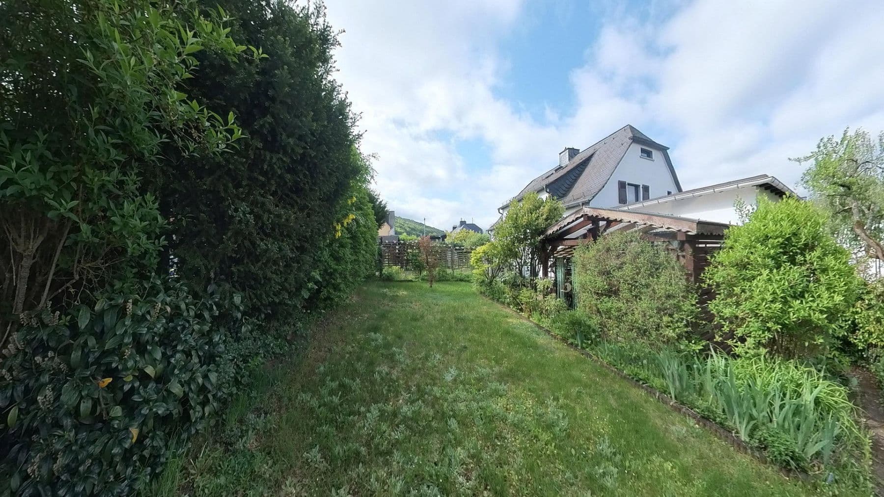Prodej domu 95 m², pozemek 390 m², Herborn, Hessen Prodej domu 95 m², pozemek 390 m², Herborn, Hessen