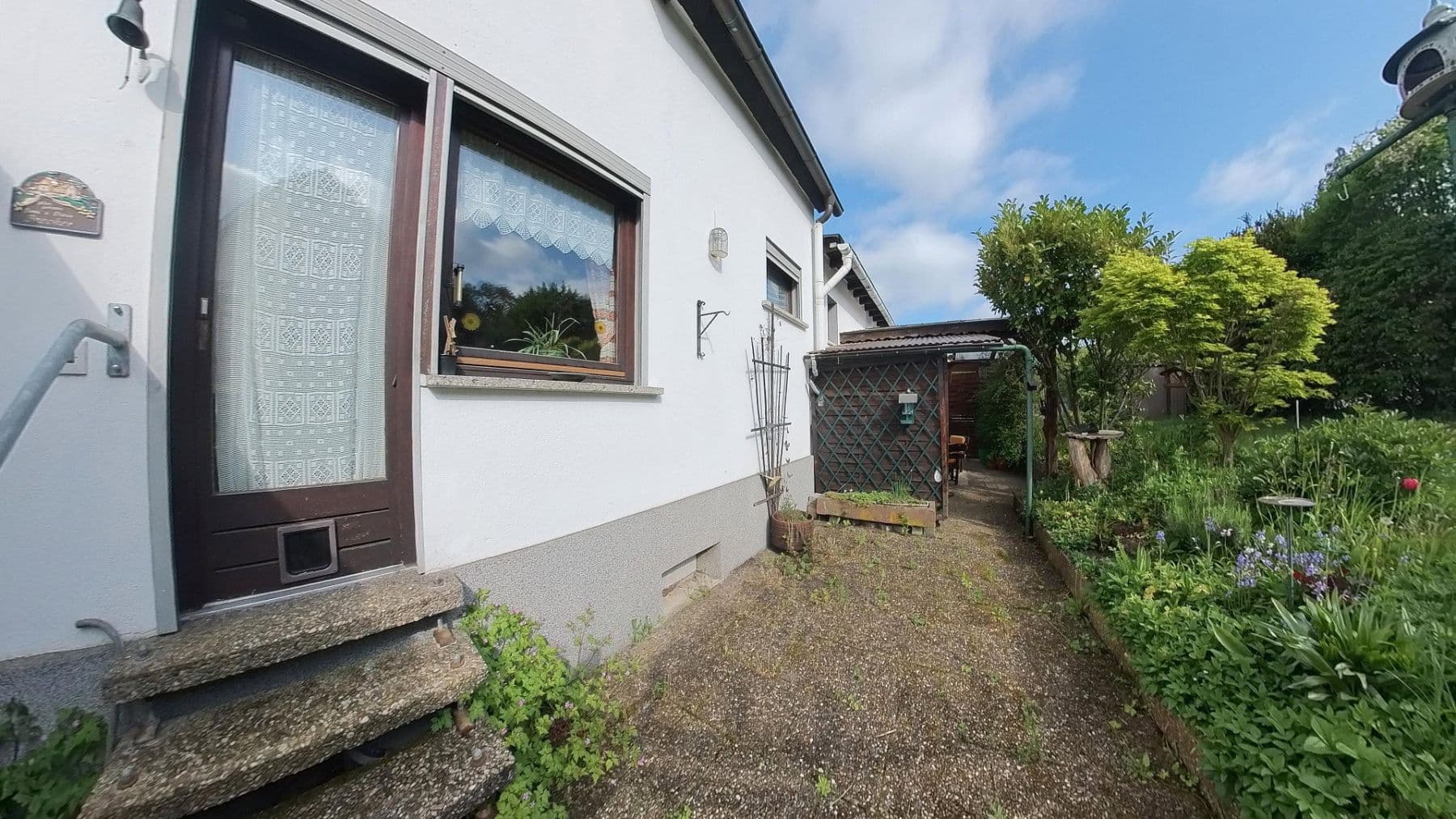 Prodej domu 95 m², pozemek 390 m², Herborn, Hessen Prodej domu 95 m², pozemek 390 m², Herborn, Hessen