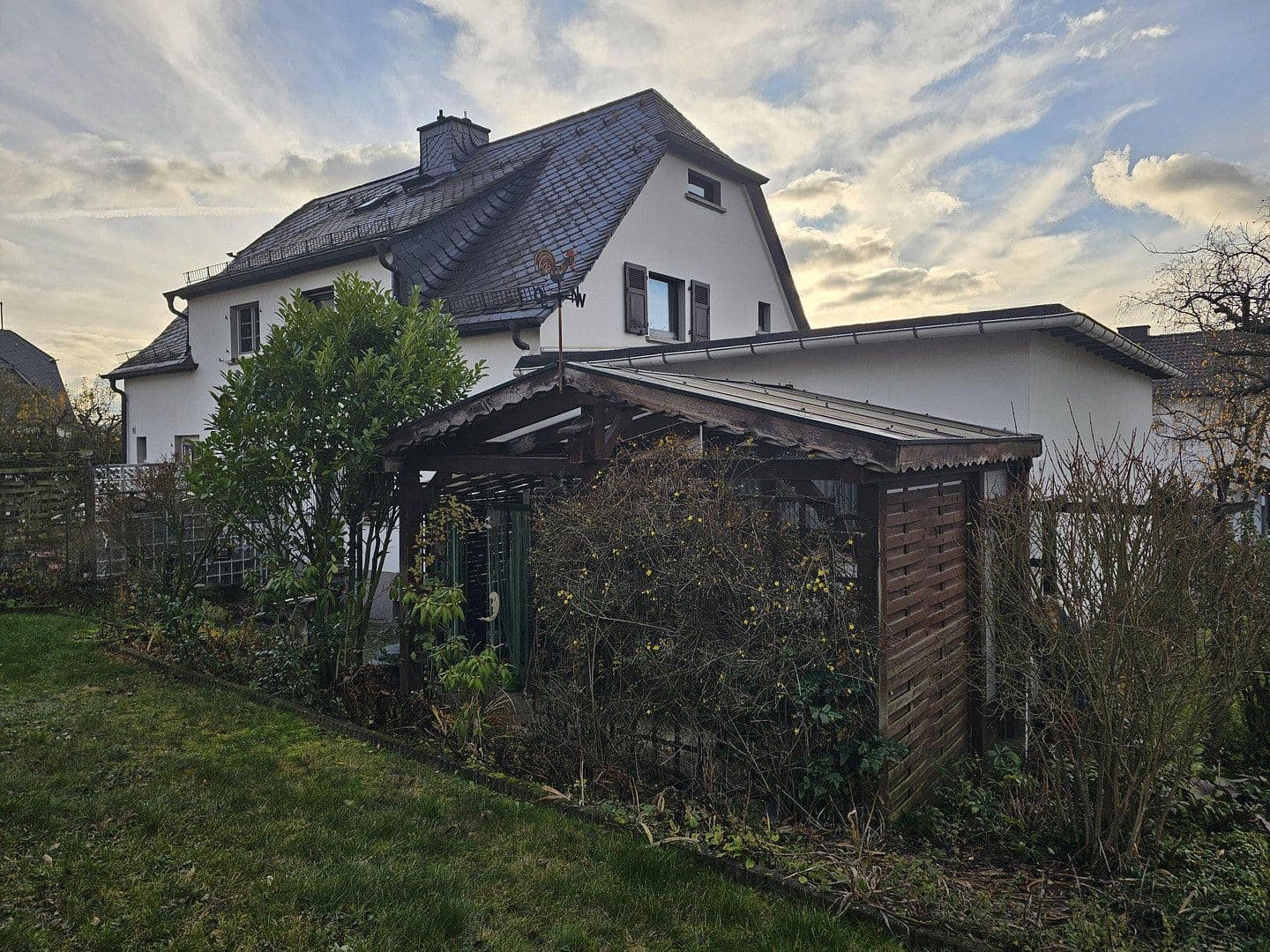 Prodej domu 95 m², pozemek 390 m², Herborn, Hessen Prodej domu 95 m², pozemek 390 m², Herborn, Hessen