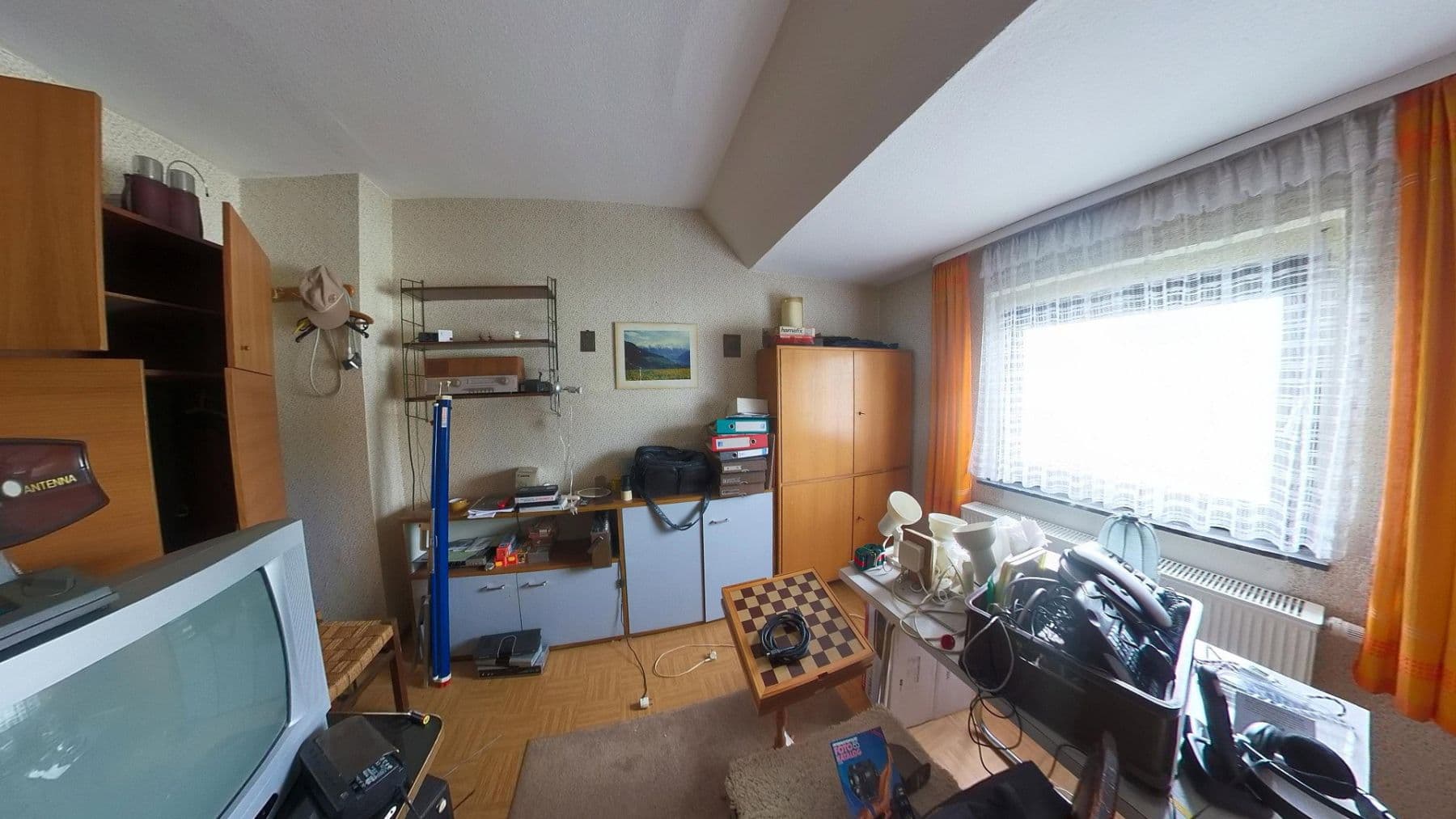 Prodej domu 95 m², pozemek 390 m², Herborn, Hessen Prodej domu 95 m², pozemek 390 m², Herborn, Hessen