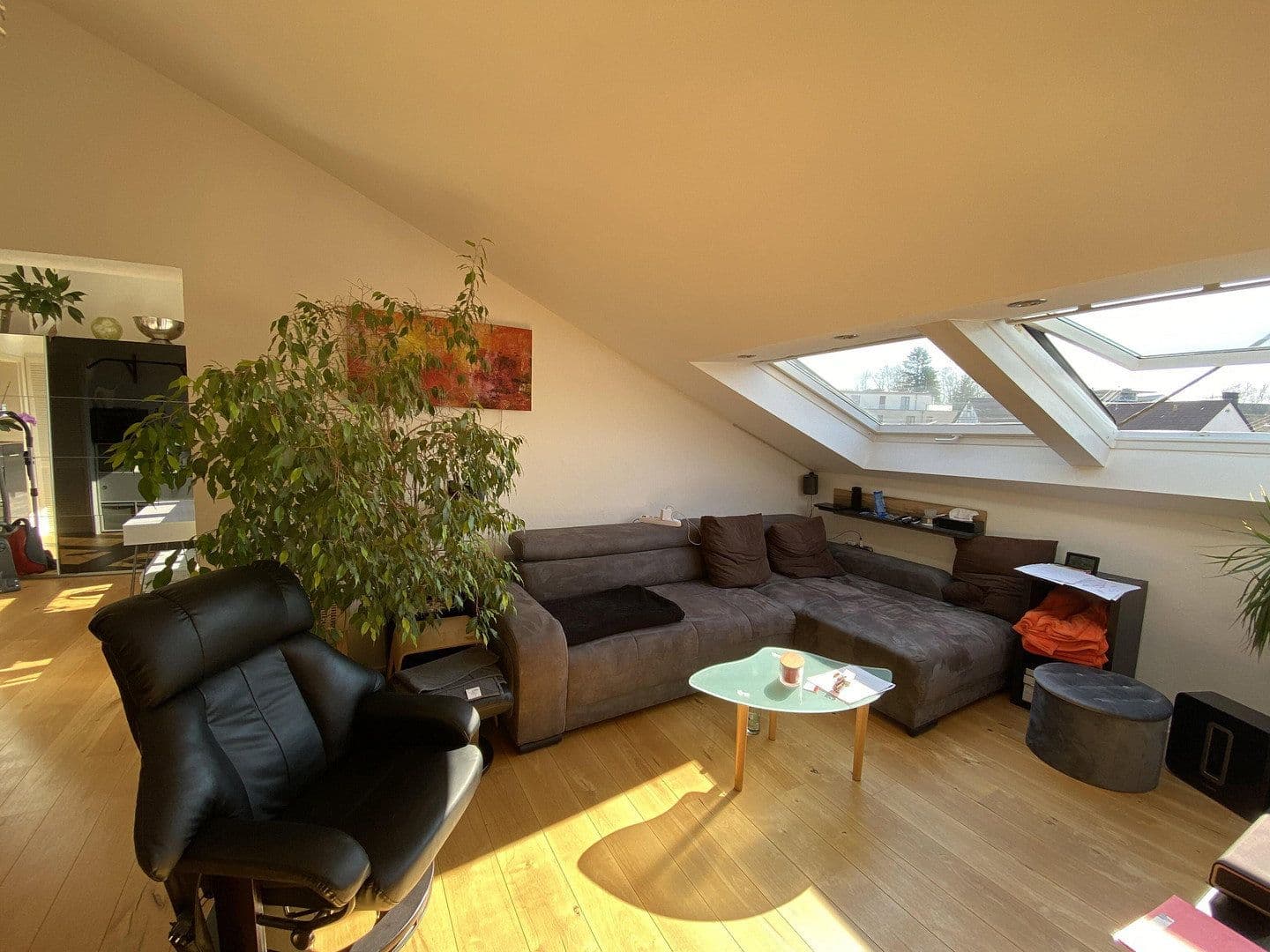Prodej domu 200 m², pozemek 177 m², Affalterbacher Straße 16, Remseck am Neckar, Bádensko-Württembersko Prodej domu 200 m², pozemek 177 m², Affalterbacher Straße 16, Remseck am Neckar, Bádensko-Württembersko