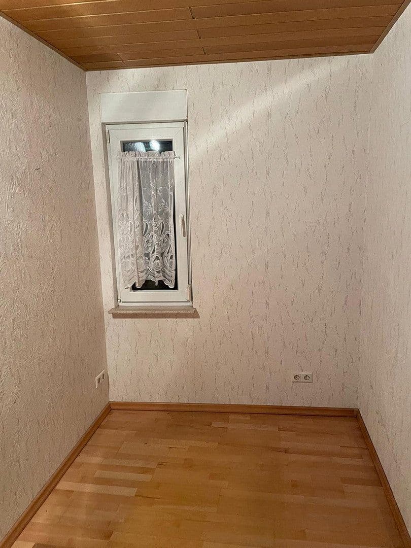 Prodej domu 200 m², pozemek 177 m², Affalterbacher Straße 16, Remseck am Neckar, Bádensko-Württembersko Prodej domu 200 m², pozemek 177 m², Affalterbacher Straße 16, Remseck am Neckar, Bádensko-Württembersko