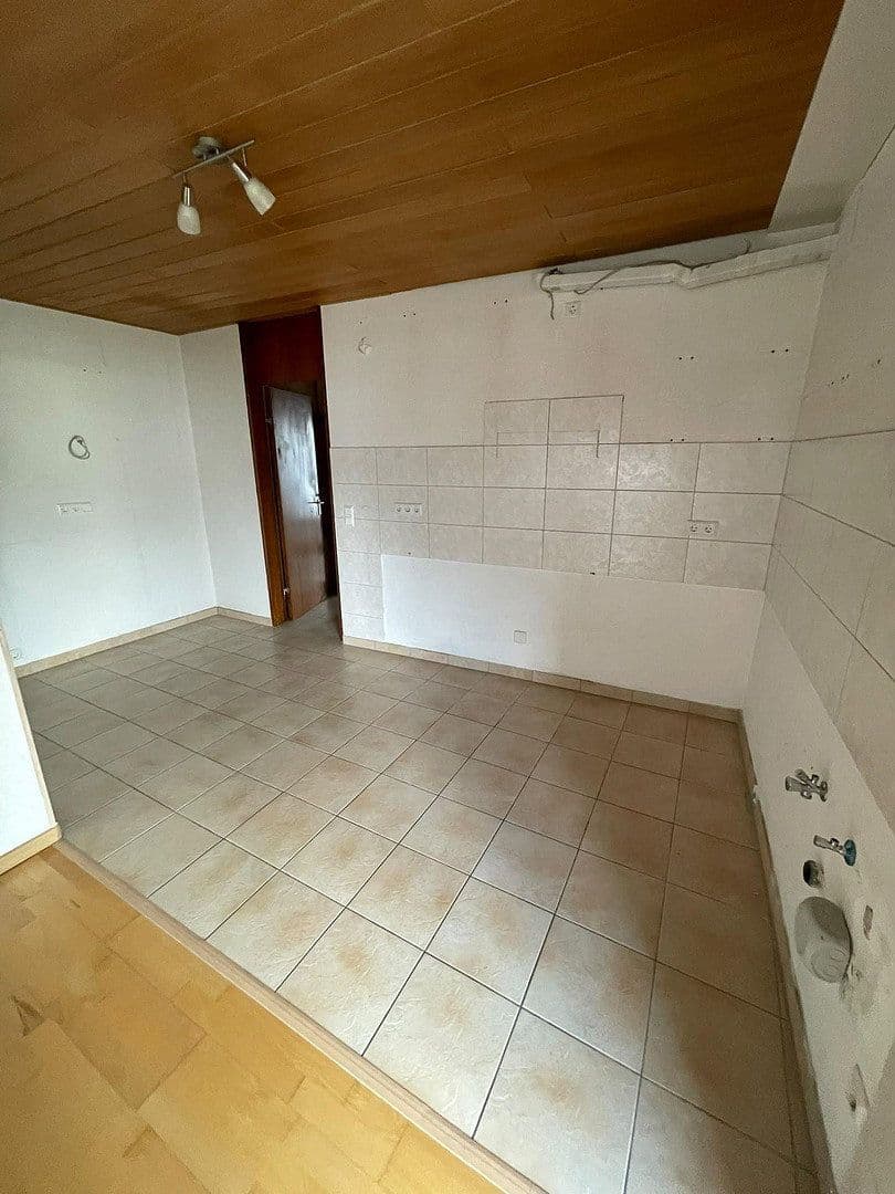 Prodej domu 200 m², pozemek 177 m², Affalterbacher Straße 16, Remseck am Neckar, Bádensko-Württembersko Prodej domu 200 m², pozemek 177 m², Affalterbacher Straße 16, Remseck am Neckar, Bádensko-Württembersko