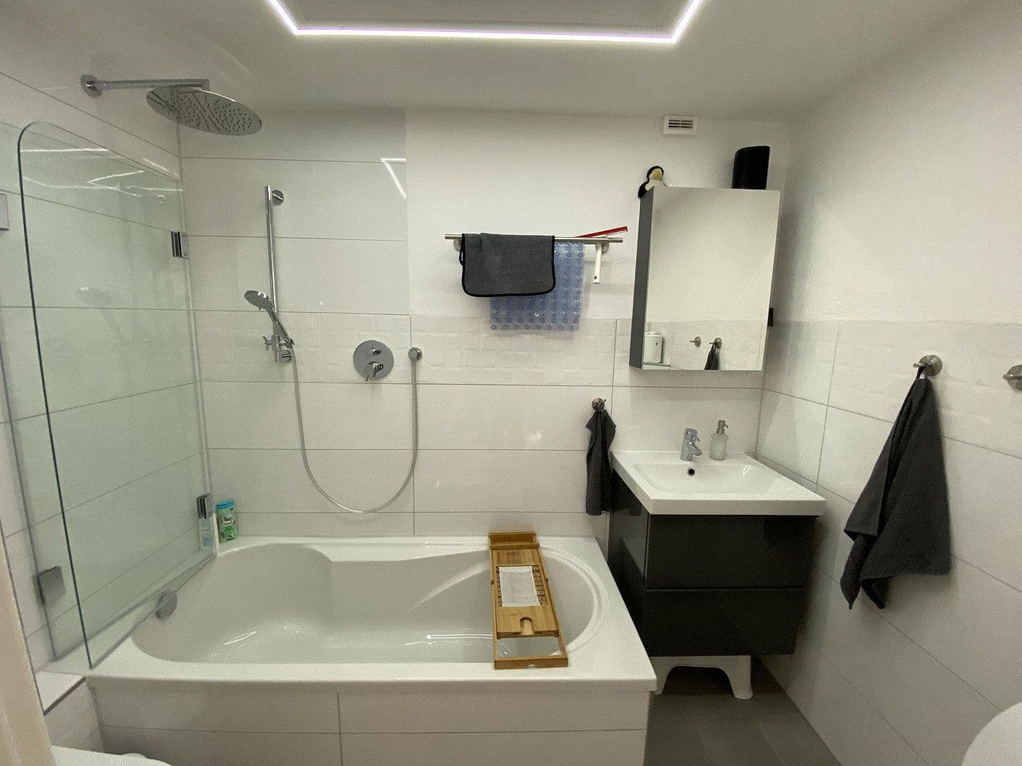 Prodej domu 200 m², pozemek 177 m², Affalterbacher Straße 16, Remseck am Neckar, Bádensko-Württembersko Prodej domu 200 m², pozemek 177 m², Affalterbacher Straße 16, Remseck am Neckar, Bádensko-Württembersko
