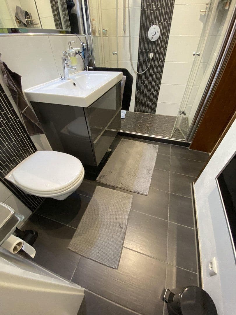 Prodej domu 200 m², pozemek 177 m², Affalterbacher Straße 16, Remseck am Neckar, Bádensko-Württembersko Prodej domu 200 m², pozemek 177 m², Affalterbacher Straße 16, Remseck am Neckar, Bádensko-Württembersko