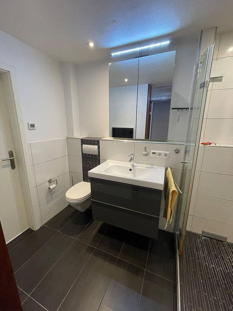 Prodej domu 200 m², pozemek 177 m², Affalterbacher Straße 16, Remseck am Neckar, Bádensko-Württembersko Prodej domu 200 m², pozemek 177 m², Affalterbacher Straße 16, Remseck am Neckar, Bádensko-Württembersko