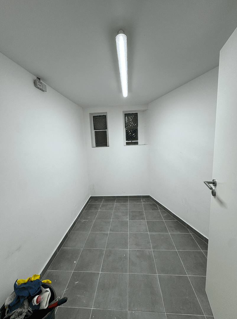 Pronájem kanceláře 115 m², Baselerstrasse 17, Frankfurt, Hessen Pronájem kanceláře 115 m², Baselerstrasse 17, Frankfurt, Hessen