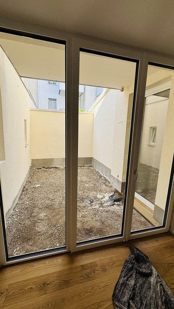 Pronájem bytu 2+1 75 m², Schwanthalerstr. 142, München, Bavorsko Pronájem bytu 2+1 75 m², Schwanthalerstr. 142, München, Bavorsko