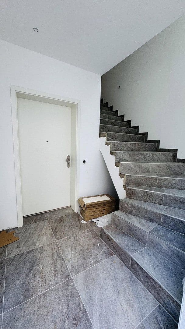 Pronájem bytu 4+1 125 m², Schwanthalerstr. 142, München, Bavorsko Pronájem bytu 4+1 125 m², Schwanthalerstr. 142, München, Bavorsko