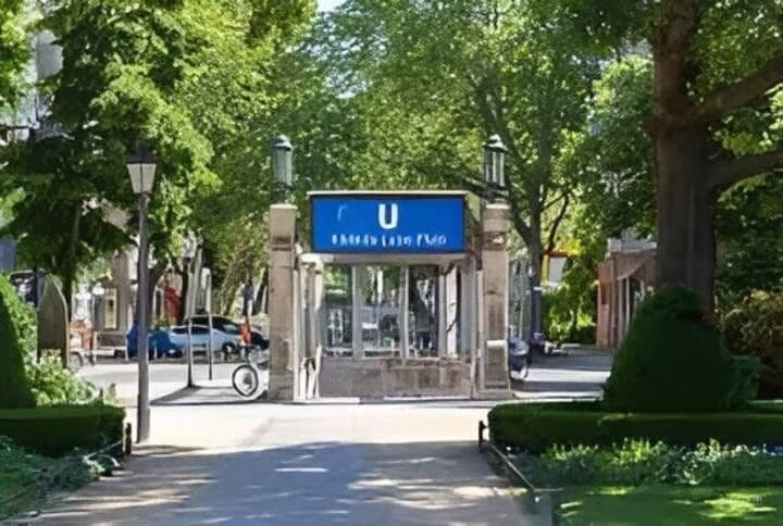 Prodej bytu 3+kk 82 m², Berlin, Berlín Prodej bytu 3+kk 82 m², Berlin, Berlín