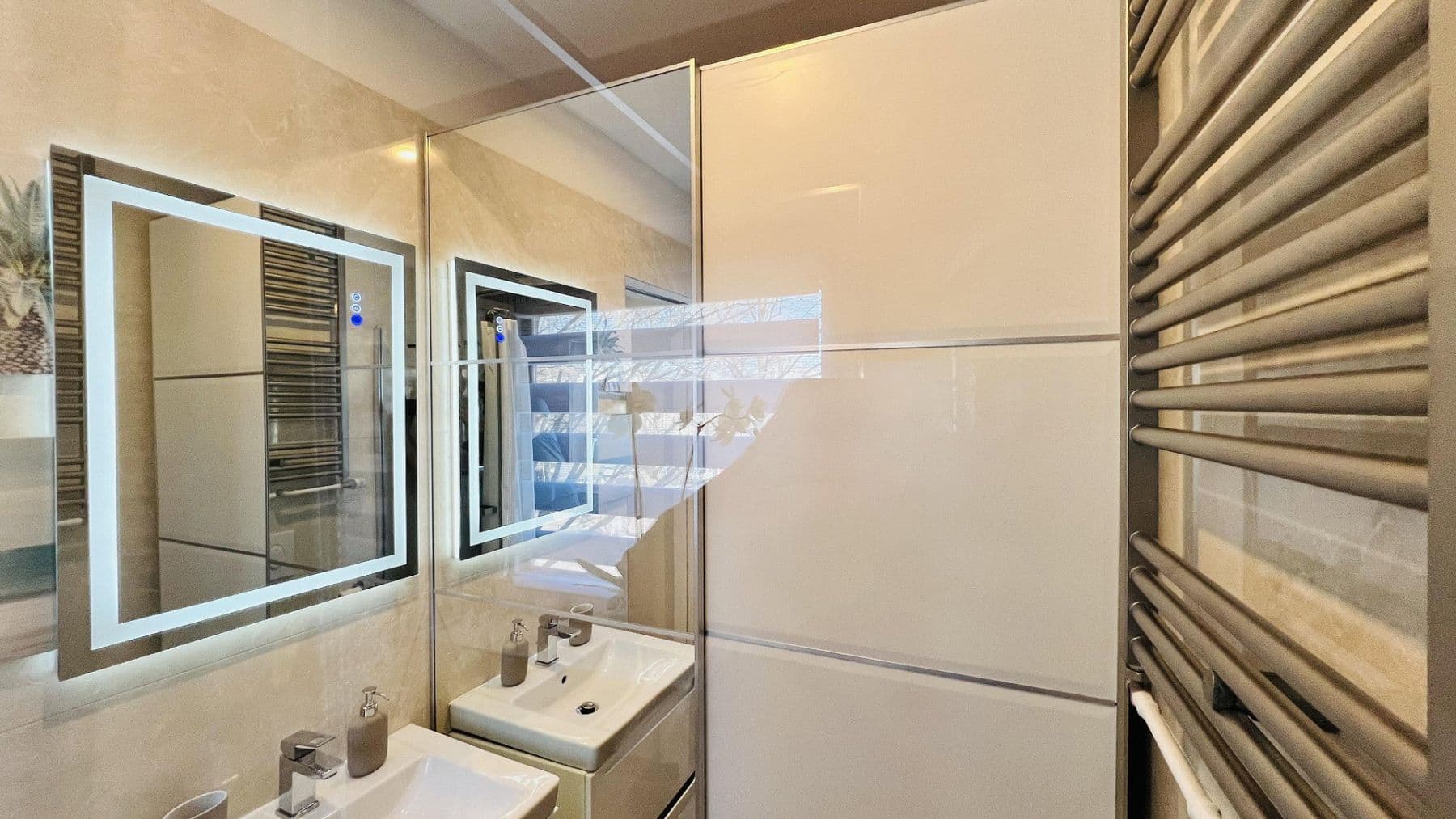 Prodej bytu 3+kk 82 m², Berlin, Berlín Prodej bytu 3+kk 82 m², Berlin, Berlín
