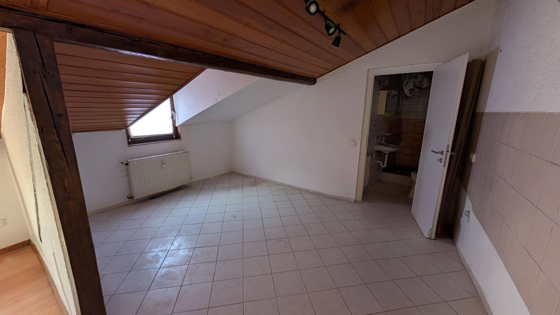 Pronájem bytu 2+1 63 m², Bruchsal, Bádensko-Württembersko Pronájem bytu 2+1 63 m², Bruchsal, Bádensko-Württembersko