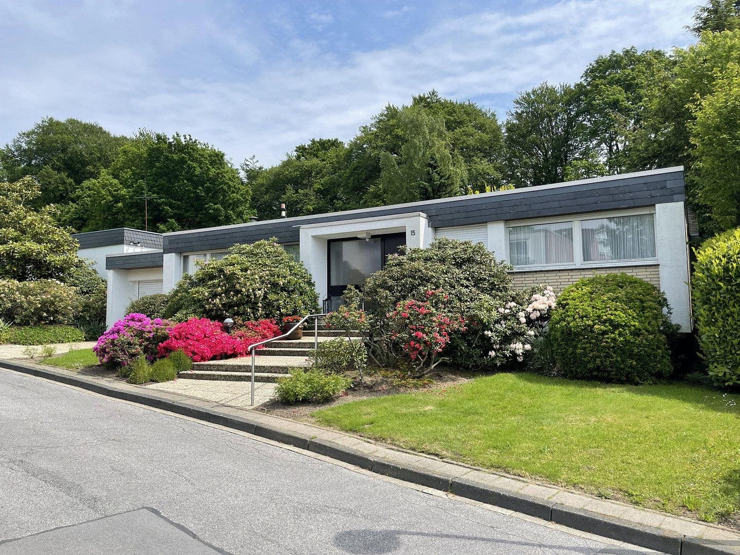 Prodej domu 160 m², pozemek 1.103 m², Vogelwarte 15, Leichlingen, Severní Porýní-Vestfálsko Prodej domu 160 m², pozemek 1.103 m², Vogelwarte 15, Leichlingen, Severní Porýní-Vestfálsko