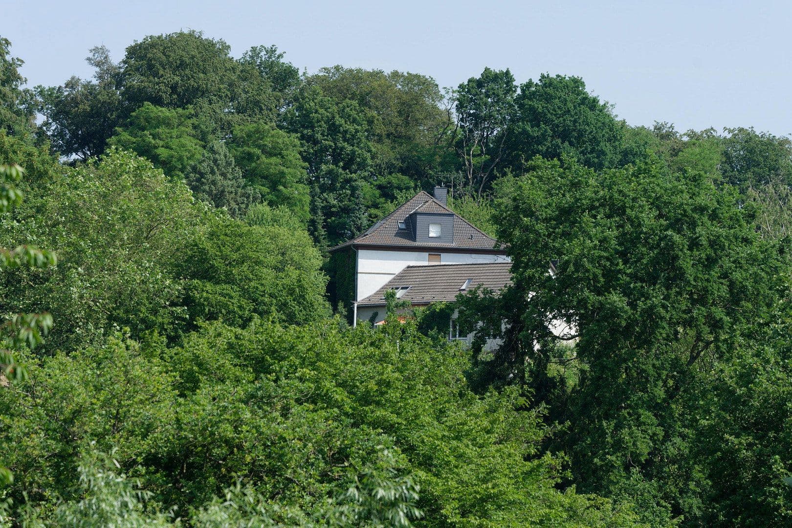 Prodej domu 290 m², pozemek 2.300 m², Witten, Severní Porýní-Vestfálsko Prodej domu 290 m², pozemek 2.300 m², Witten, Severní Porýní-Vestfálsko