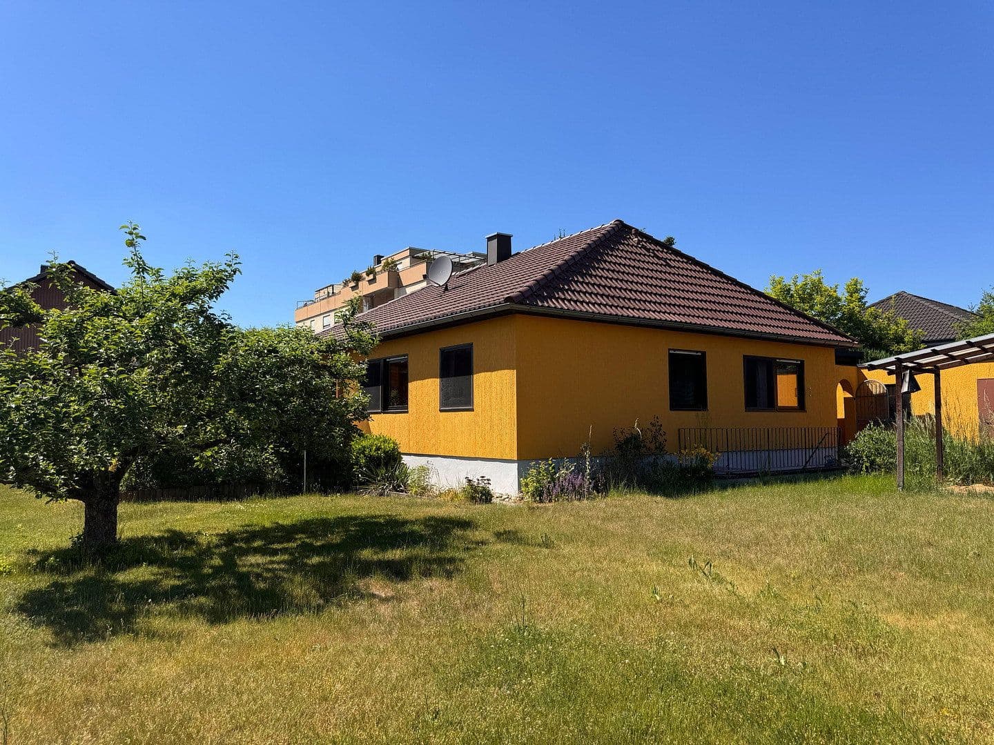 Prodej domu 112 m², pozemek 650 m², Höchstadt an der Aisch, Bavorsko Prodej domu 112 m², pozemek 650 m², Höchstadt an der Aisch, Bavorsko