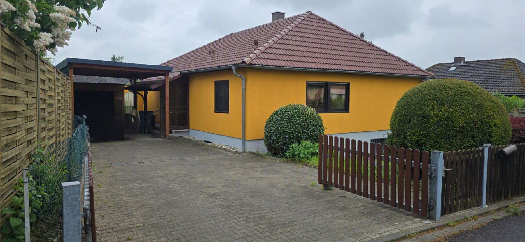 Prodej domu 112 m², pozemek 650 m², Höchstadt an der Aisch, Bavorsko Prodej domu 112 m², pozemek 650 m², Höchstadt an der Aisch, Bavorsko