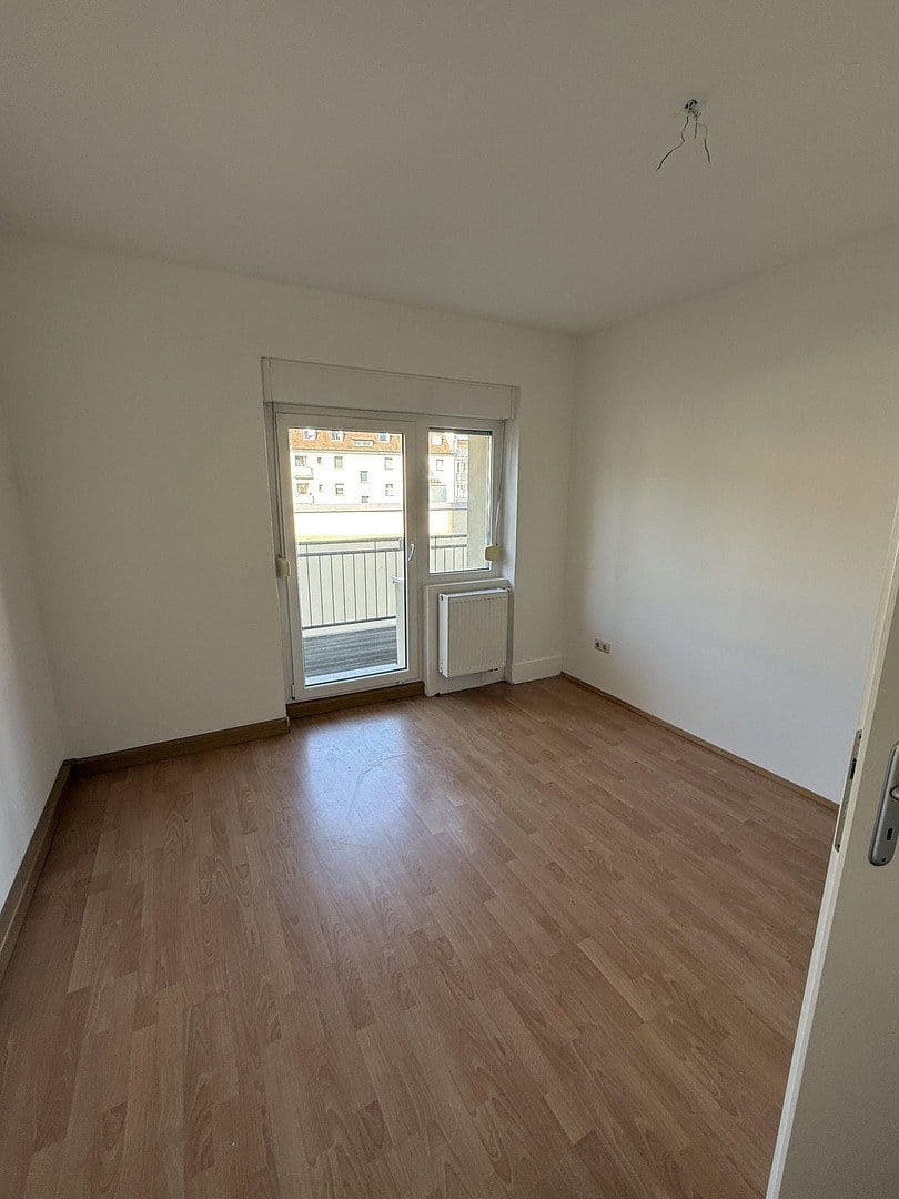 Pronájem bytu 4+1 140 m², Schweinfurt, Bavorsko Pronájem bytu 4+1 140 m², Schweinfurt, Bavorsko