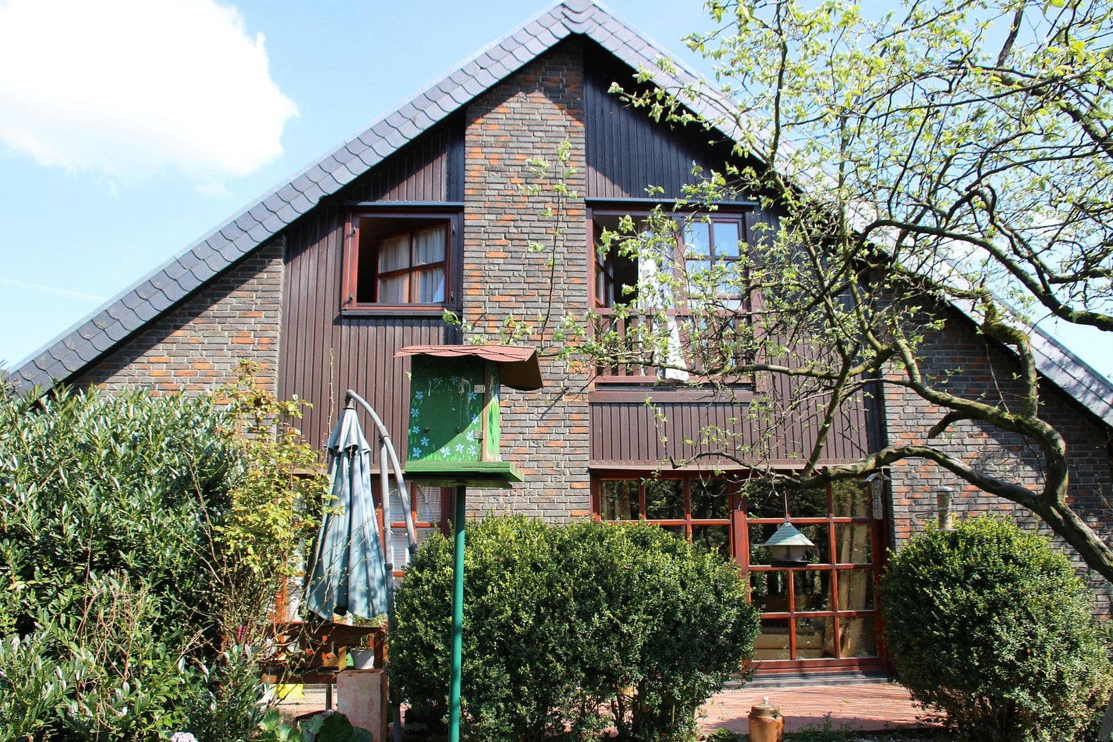 Prodej domu 195 m², pozemek 829 m², Neunkirchen-Seelscheid, Severní Porýní-Vestfálsko Prodej domu 195 m², pozemek 829 m², Neunkirchen-Seelscheid, Severní Porýní-Vestfálsko