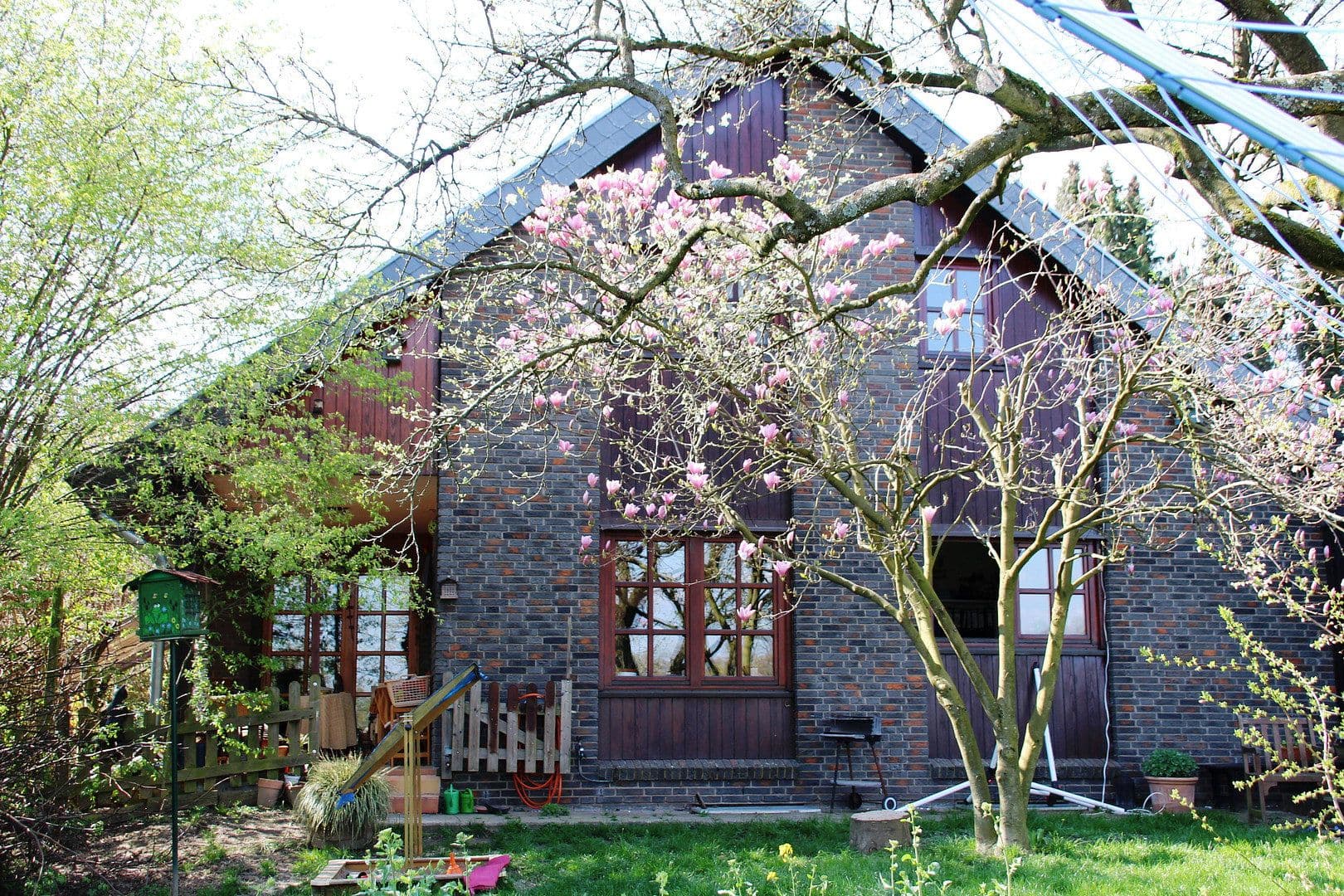 Prodej domu 195 m², pozemek 829 m², Neunkirchen-Seelscheid, Severní Porýní-Vestfálsko Prodej domu 195 m², pozemek 829 m², Neunkirchen-Seelscheid, Severní Porýní-Vestfálsko
