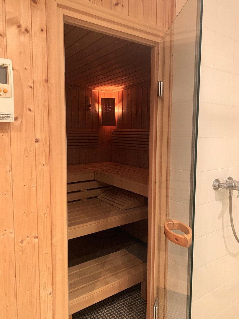 Prodej domu 225 m², pozemek 591 m², Stuttgart, Bádensko-Württembersko Prodej domu 225 m², pozemek 591 m², Stuttgart, Bádensko-Württembersko