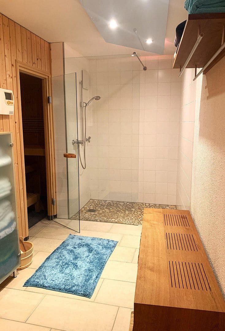 Prodej domu 225 m², pozemek 591 m², Stuttgart, Bádensko-Württembersko Prodej domu 225 m², pozemek 591 m², Stuttgart, Bádensko-Württembersko