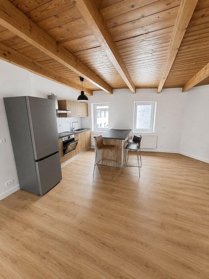Pronájem bytu 4+1 98 m², Wolfenbütteler Str. 31, Magdeburg, Sasko-Anhaltsko Pronájem bytu 4+1 98 m², Wolfenbütteler Str. 31, Magdeburg, Sasko-Anhaltsko
