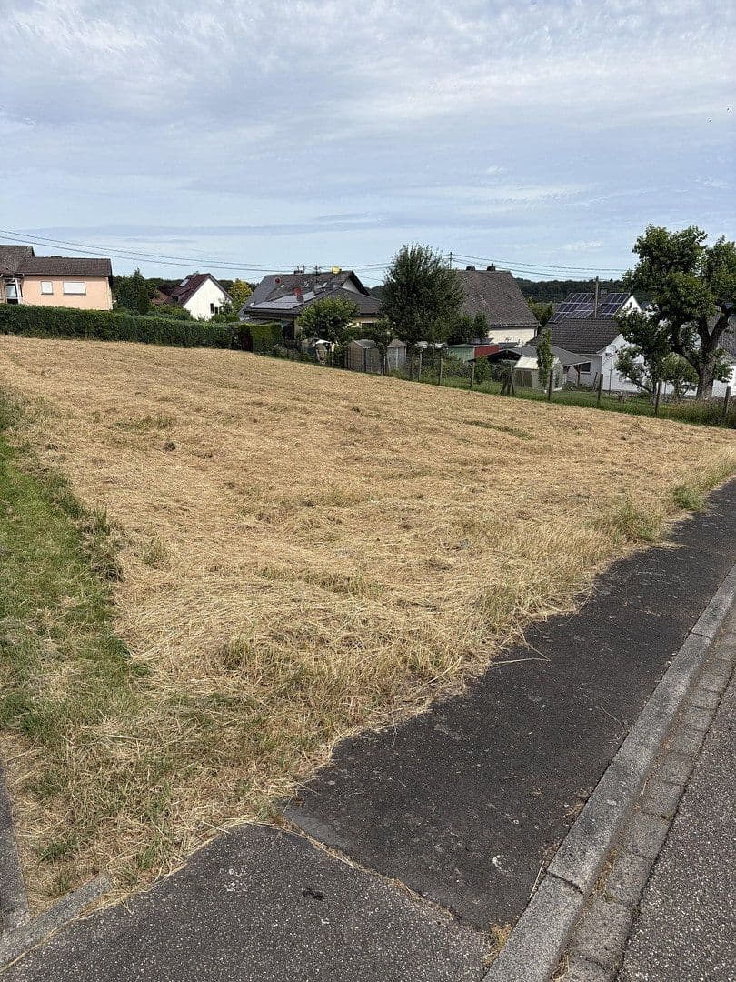 Prodej domu 1 m², pozemek 1.368 m², Im Kettengarten 2, Mogendorf, Porýní-Falc Prodej domu 1 m², pozemek 1.368 m², Im Kettengarten 2, Mogendorf, Porýní-Falc