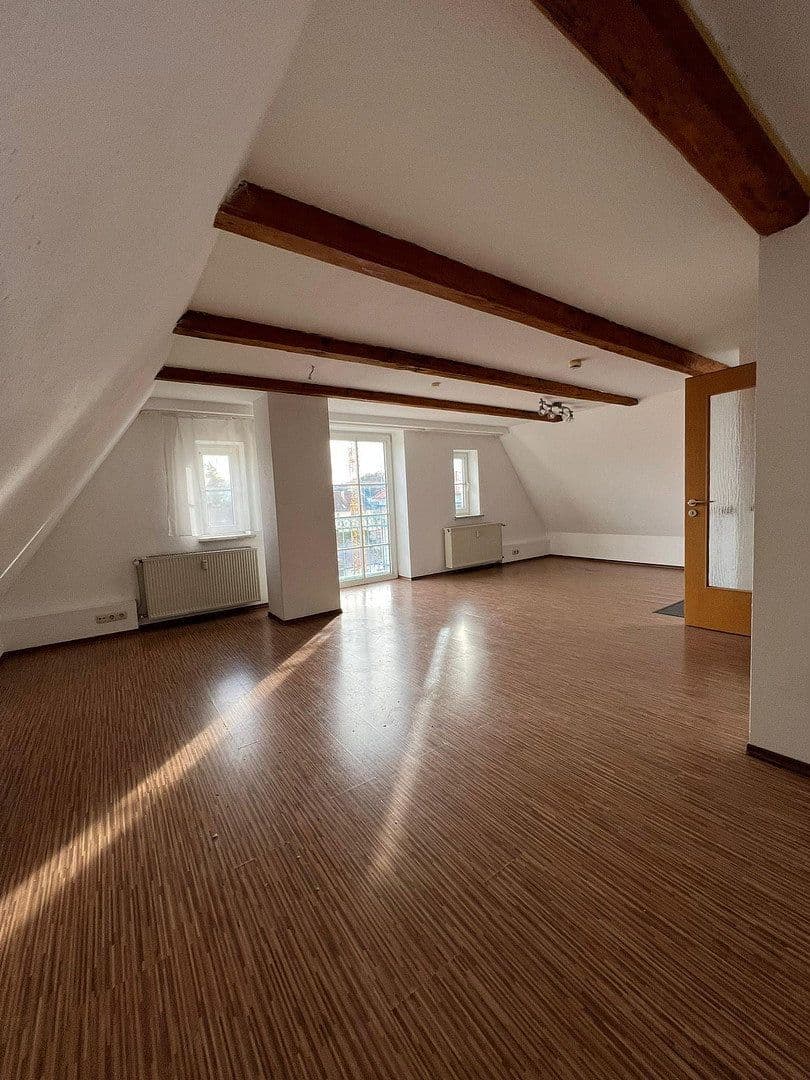 Pronájem bytu 1+1 36 m², Maximilianstraße 57, Mindelheim, Bavorsko Pronájem bytu 1+1 36 m², Maximilianstraße 57, Mindelheim, Bavorsko
