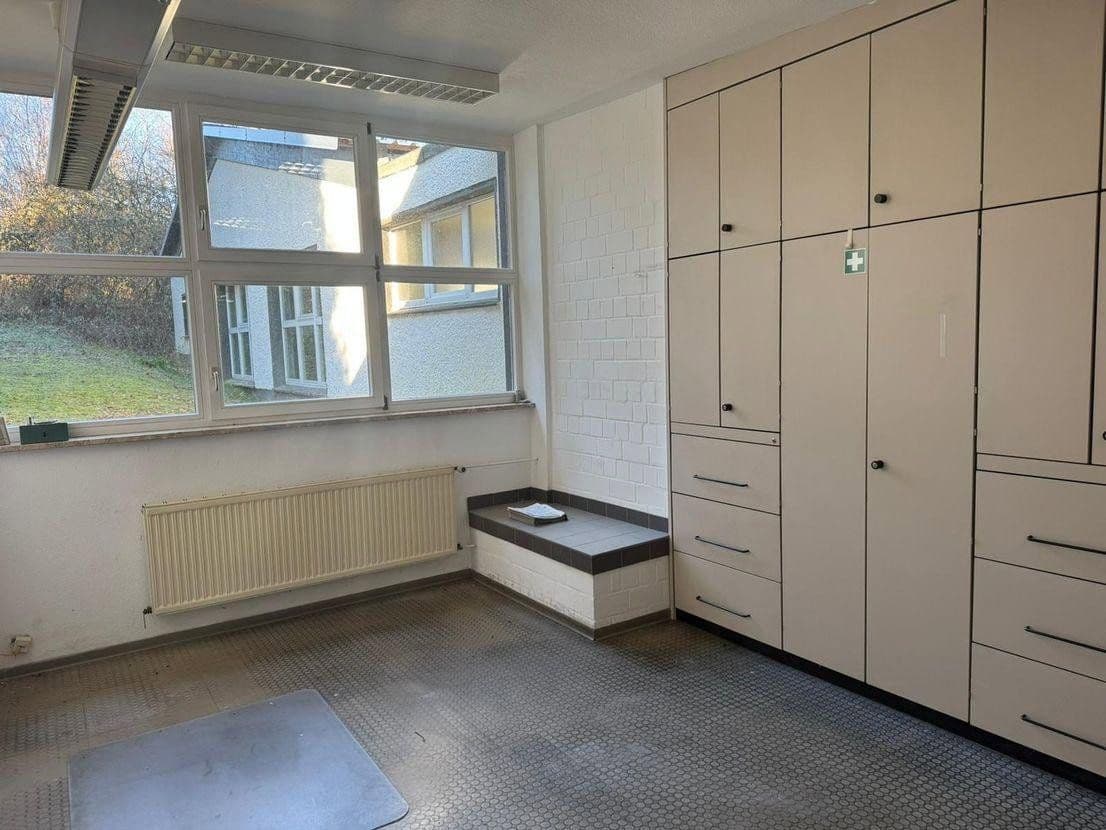 Pronájem nebytového prostoru 3.216 m², Balve, Severní Porýní-Vestfálsko Pronájem nebytového prostoru 3.216 m², Balve, Severní Porýní-Vestfálsko