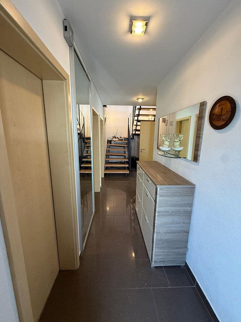 Prodej domu 159 m², pozemek 654 m², Mering, Bavorsko Prodej domu 159 m², pozemek 654 m², Mering, Bavorsko