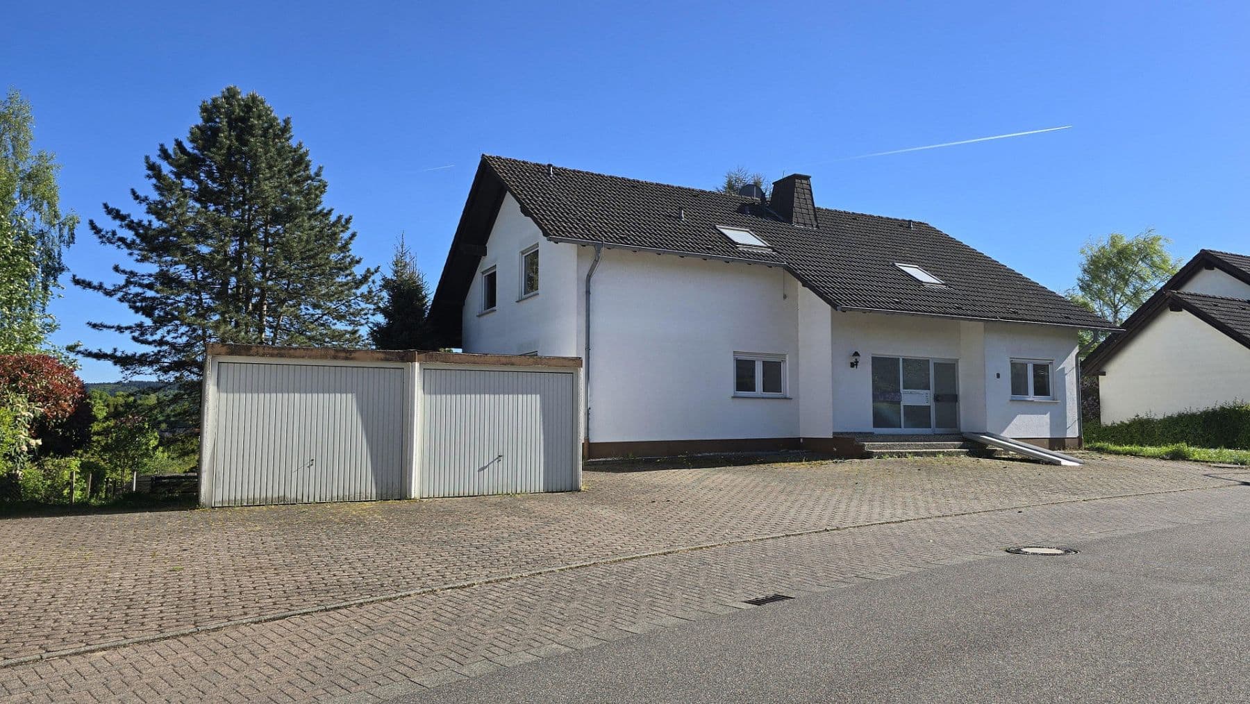 Prodej domu 325 m², pozemek 943 m², Weilburg, Hessen Prodej domu 325 m², pozemek 943 m², Weilburg, Hessen