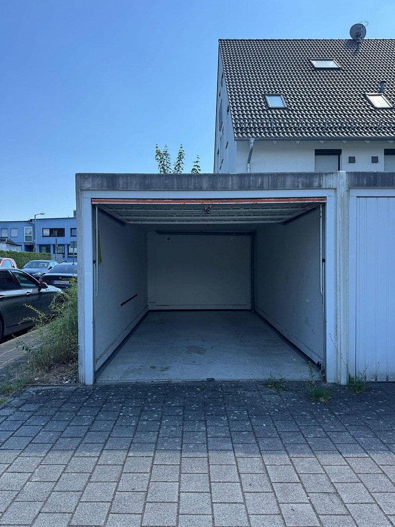 Pronájem garáže, Roßtaler Str. 11, Nürnberg, Bavorsko Pronájem garáže, Roßtaler Str. 11, Nürnberg, Bavorsko