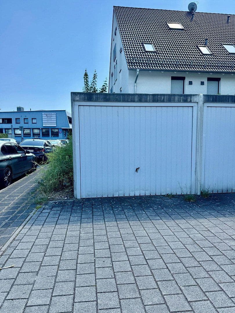Pronájem garáže, Roßtaler Str. 11, Nürnberg, Bavorsko Pronájem garáže, Roßtaler Str. 11, Nürnberg, Bavorsko