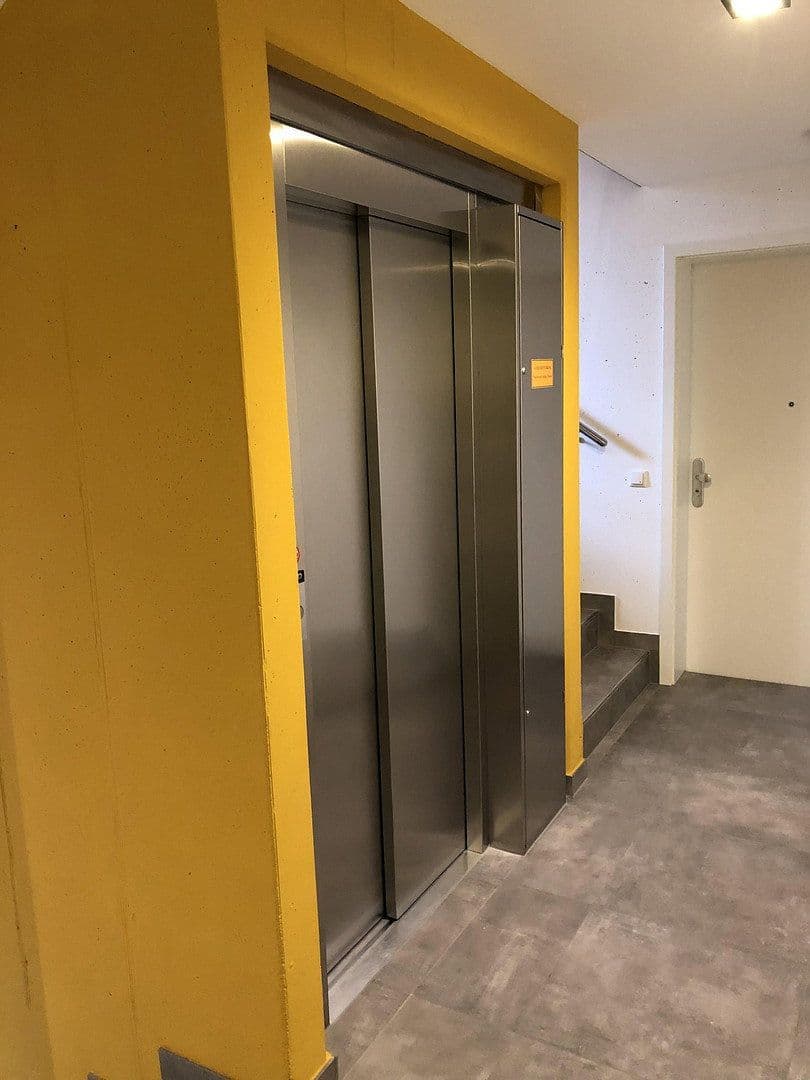 Pronájem bytu 3+1 70 m², Senserbergstr. 1 / Haus 5, Fürstenfeldbruck, Bavorsko Pronájem bytu 3+1 70 m², Senserbergstr. 1 / Haus 5, Fürstenfeldbruck, Bavorsko