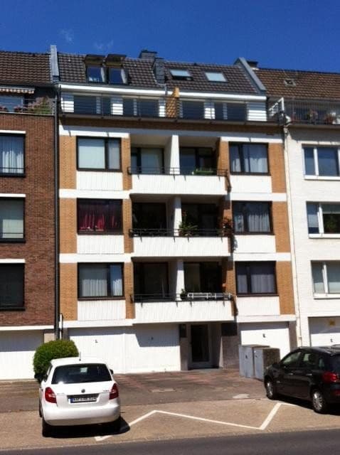 Pronájem bytu 1+kk 56 m², Grunerstr. 70, Düsseldorf, Severní Porýní-Vestfálsko Pronájem bytu 1+kk 56 m², Grunerstr. 70, Düsseldorf, Severní Porýní-Vestfálsko