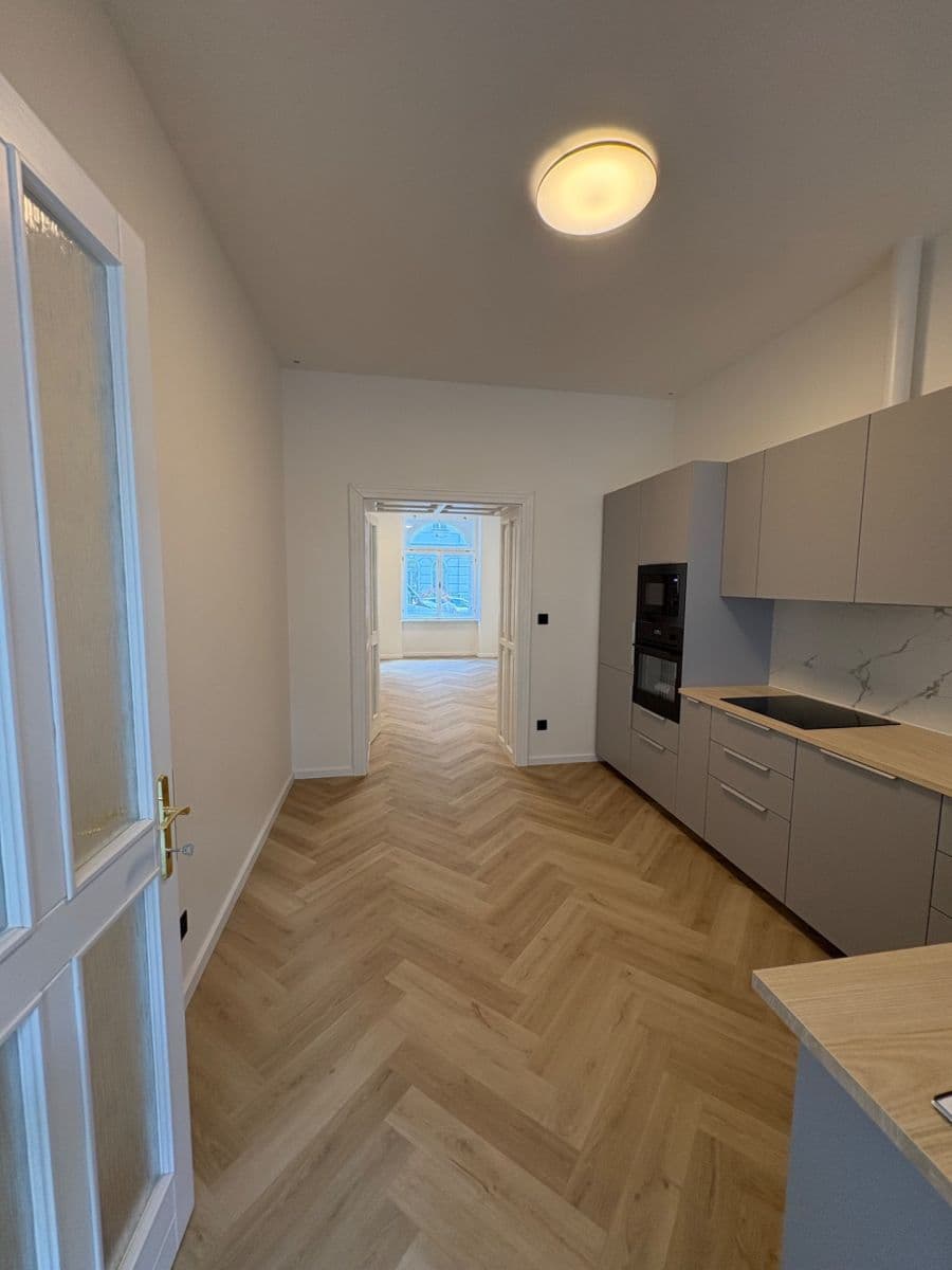 Pronájem bytu 1+1 42 m², Šmeralova, Praha, Praha Pronájem bytu 1+1 42 m², Šmeralova, Praha, Praha