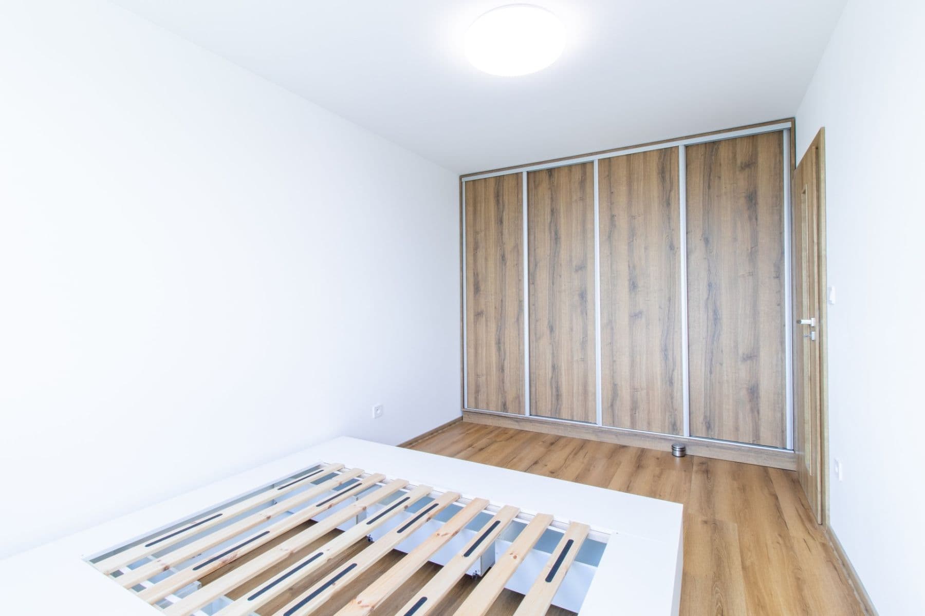Pronájem bytu 3+1 65 m², Frýdlantská, Praha, Praha Pronájem bytu 3+1 65 m², Frýdlantská, Praha, Praha