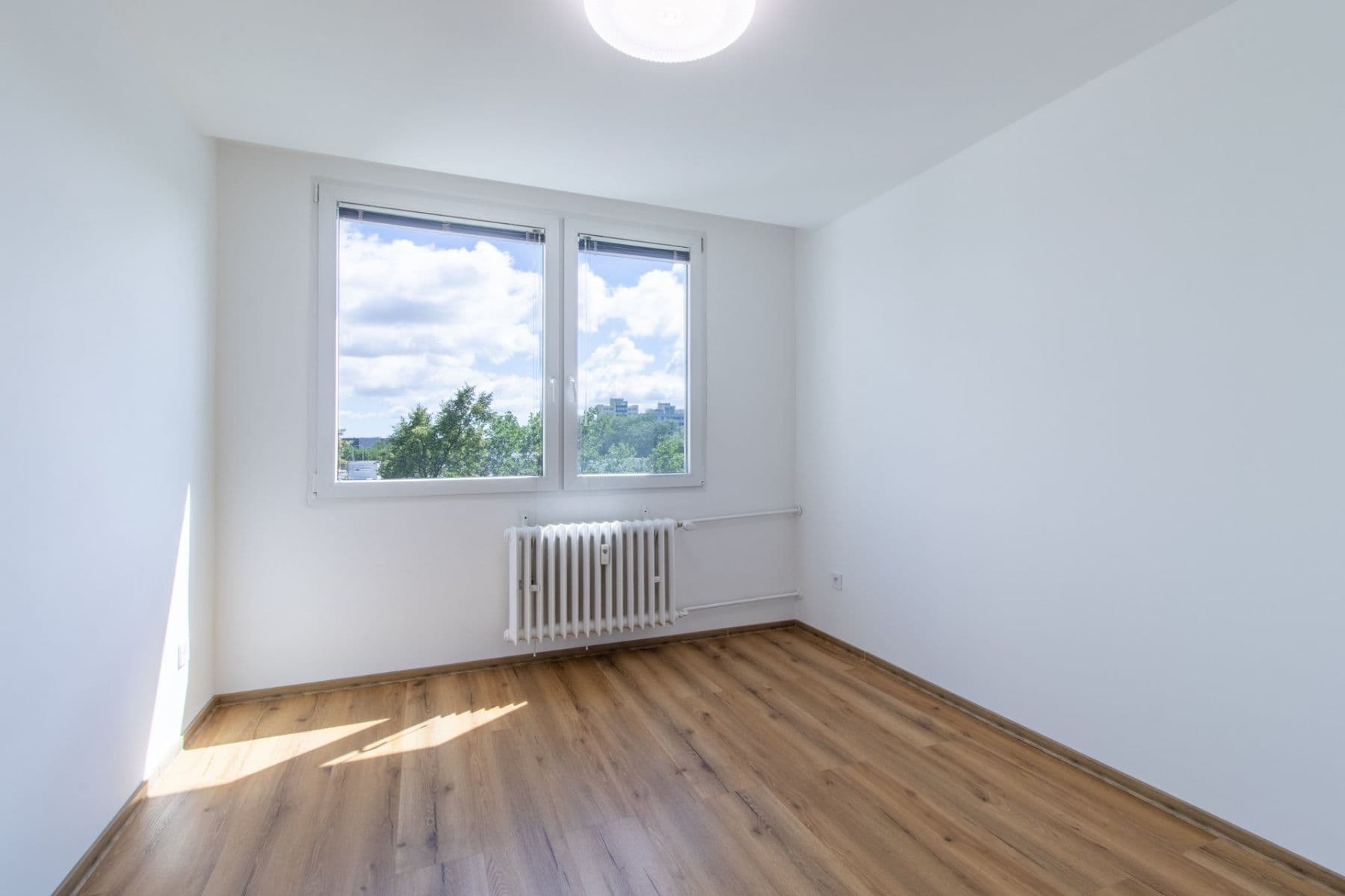 Pronájem bytu 3+1 65 m², Frýdlantská, Praha, Praha Pronájem bytu 3+1 65 m², Frýdlantská, Praha, Praha