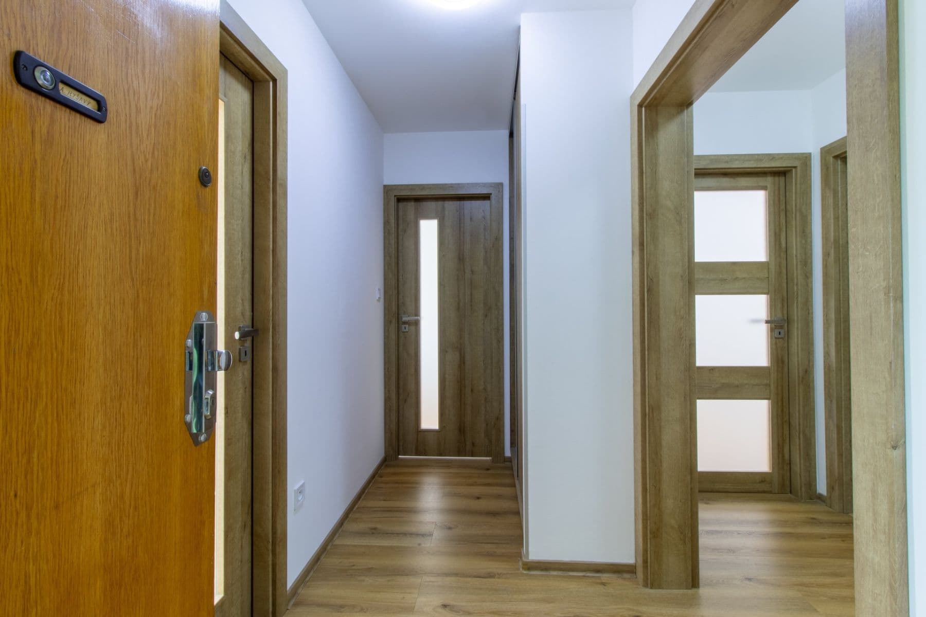 Pronájem bytu 3+1 65 m², Frýdlantská, Praha, Praha Pronájem bytu 3+1 65 m², Frýdlantská, Praha, Praha