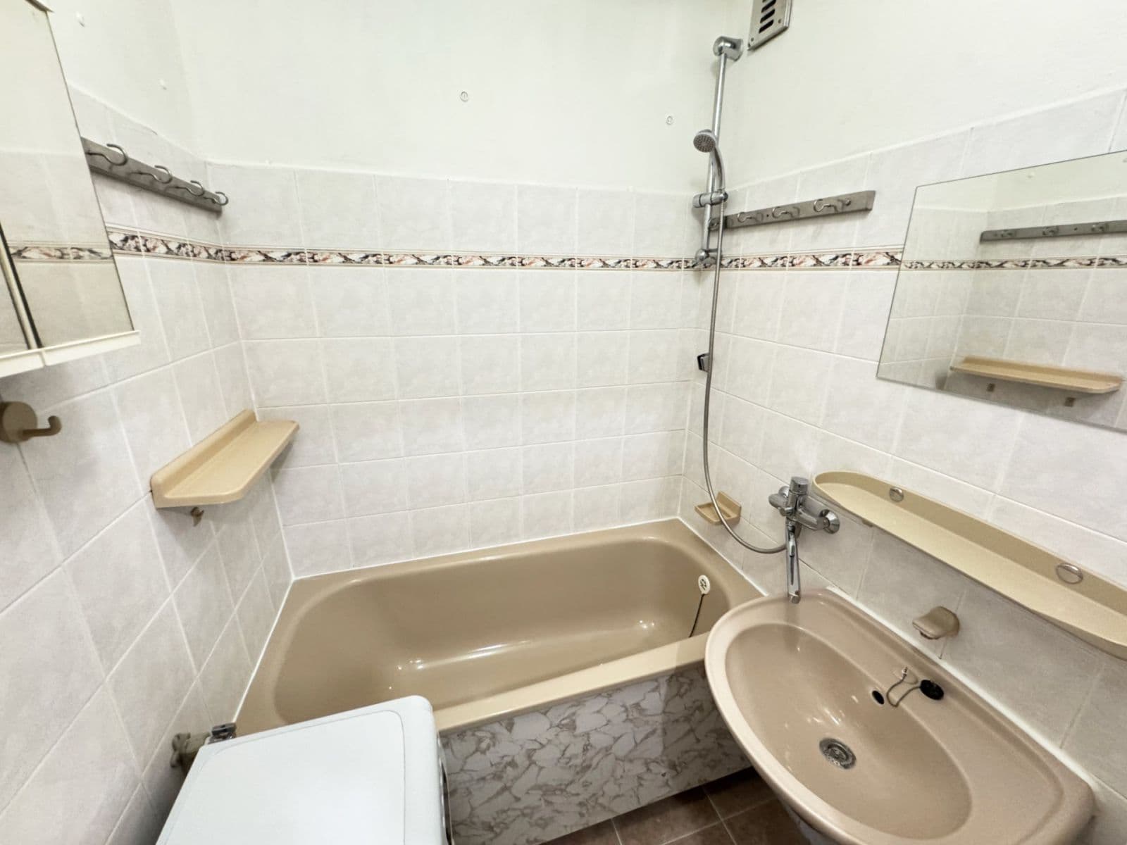 Pronájem bytu 2+1 53 m², V Úžlabině, Praha, Praha Pronájem bytu 2+1 53 m², V Úžlabině, Praha, Praha