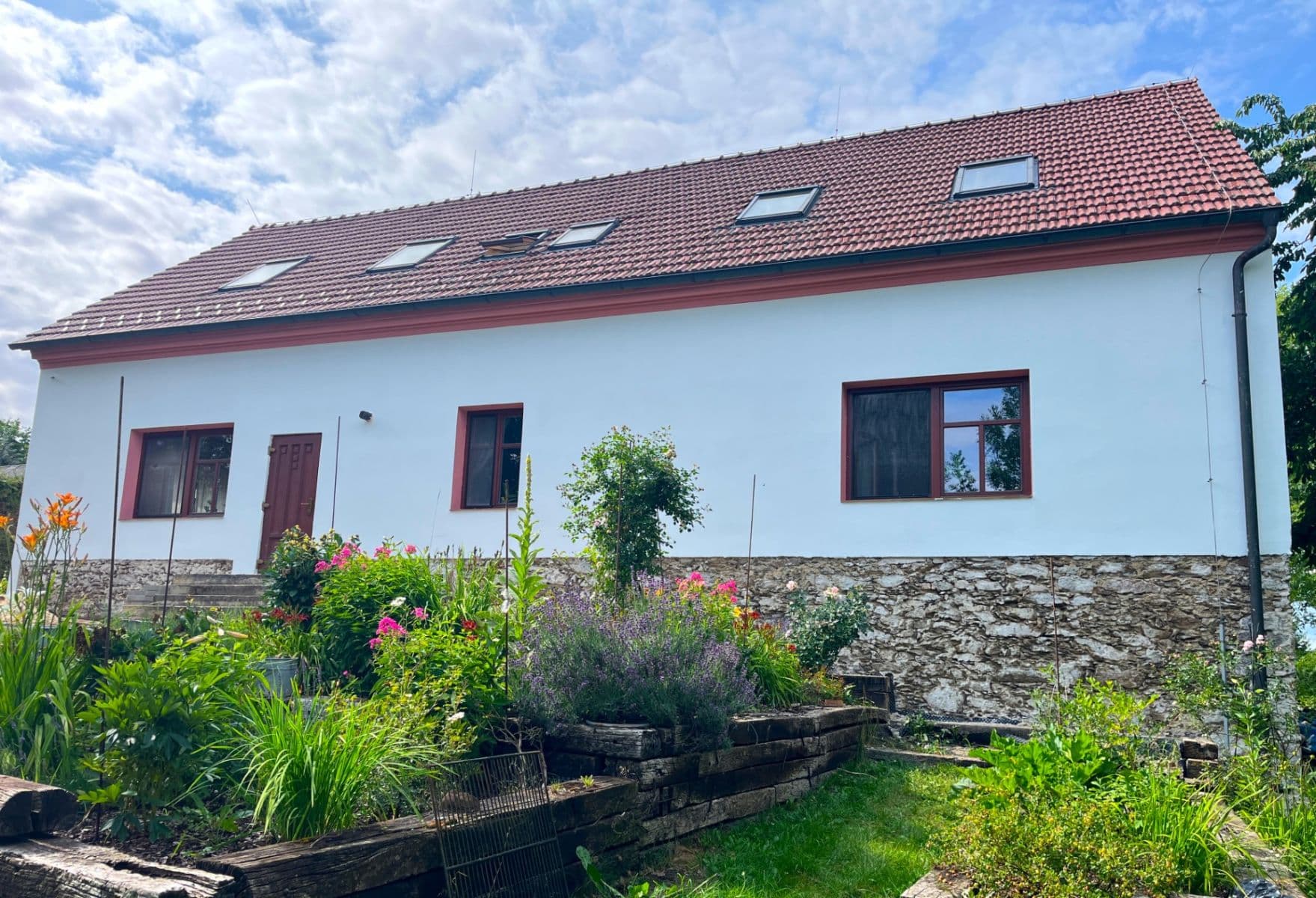 Prodej domu 241 m², pozemek 2.055 m², Jindřichův Hradec, Jihočeský kraj Prodej domu 241 m², pozemek 2.055 m², Jindřichův Hradec, Jihočeský kraj