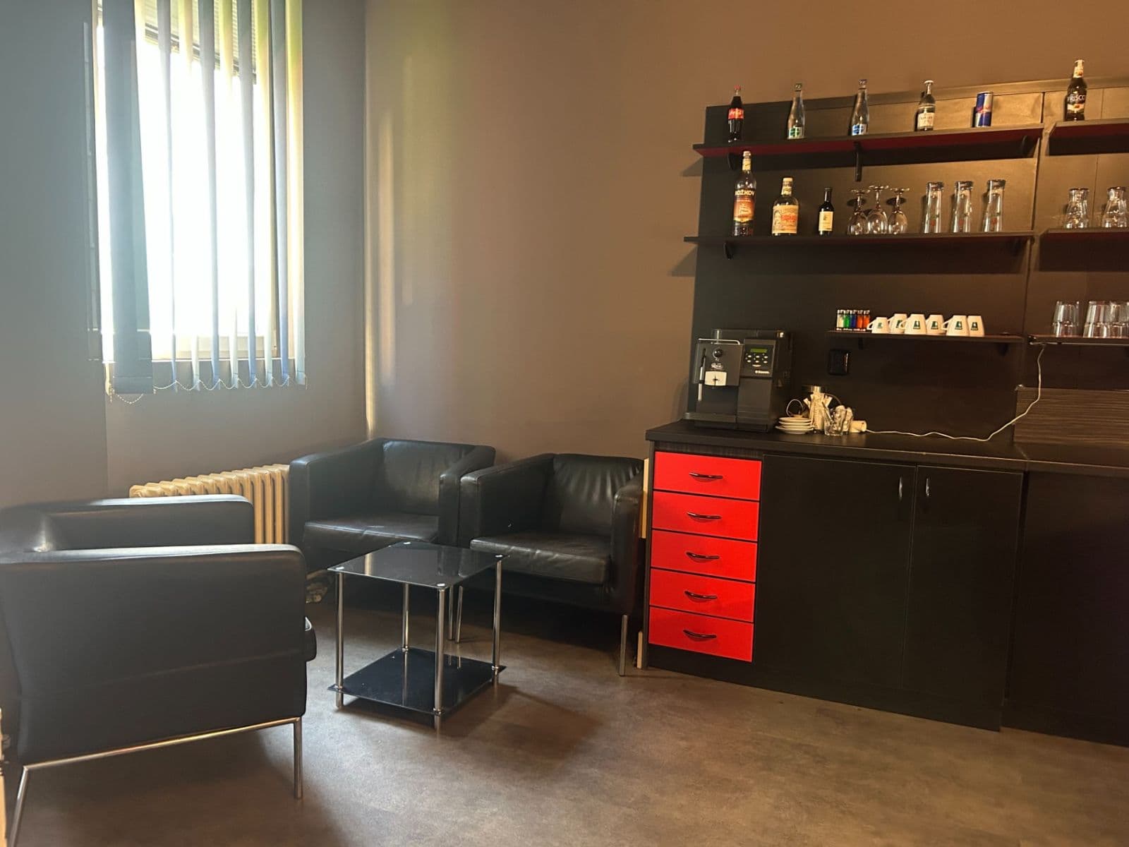 Pronájem nebytového prostoru 261 m², Plynárenská, Teplice, Ústecký kraj Pronájem nebytového prostoru 261 m², Plynárenská, Teplice, Ústecký kraj