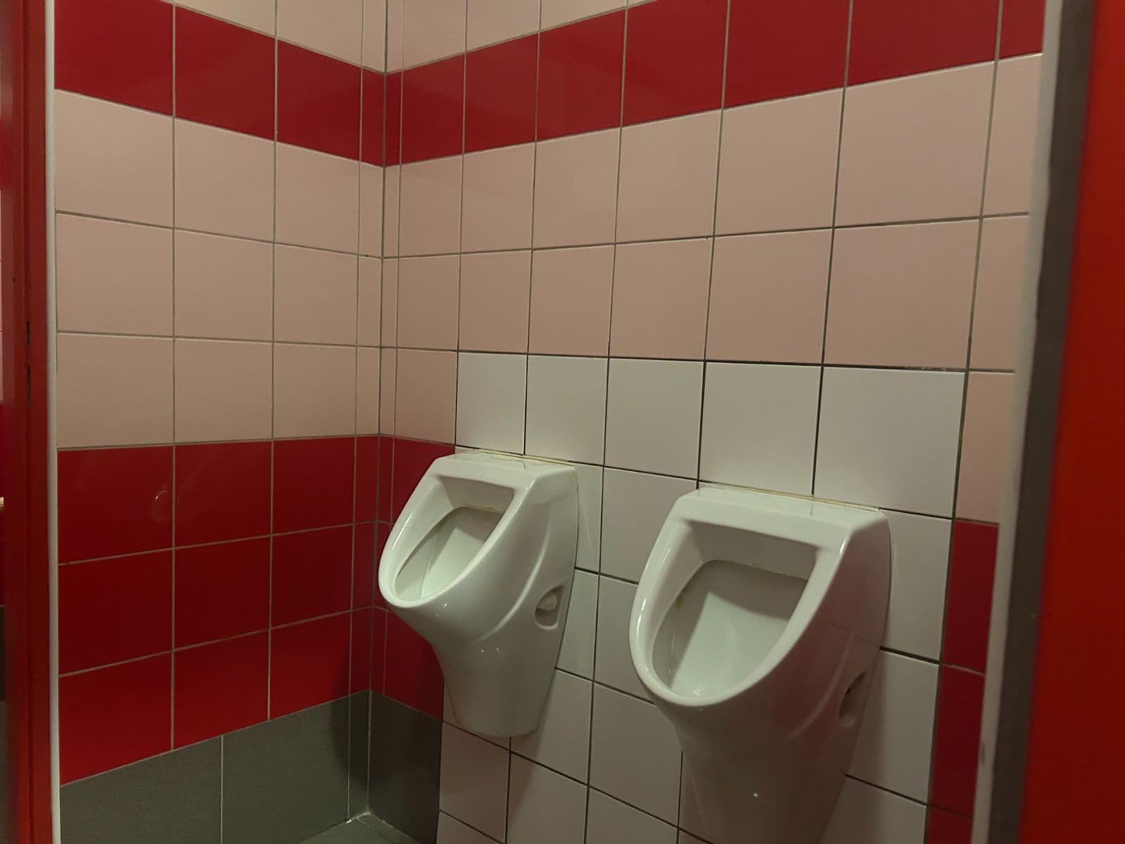 Pronájem nebytového prostoru 261 m², Plynárenská, Teplice, Ústecký kraj Pronájem nebytového prostoru 261 m², Plynárenská, Teplice, Ústecký kraj
