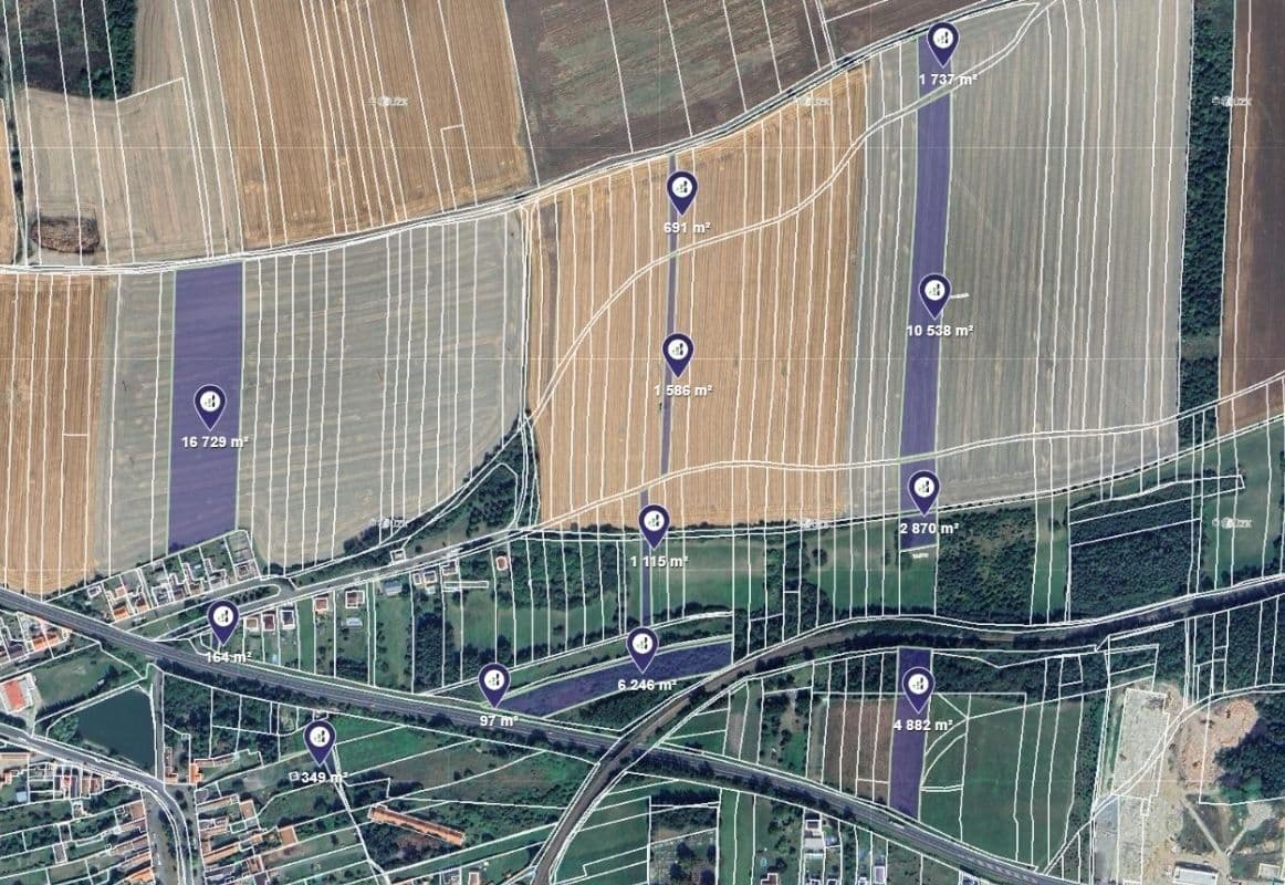 Prodej pozemku 104.695 m², Rynholec, Středočeský kraj Prodej pozemku 104.695 m², Rynholec, Středočeský kraj