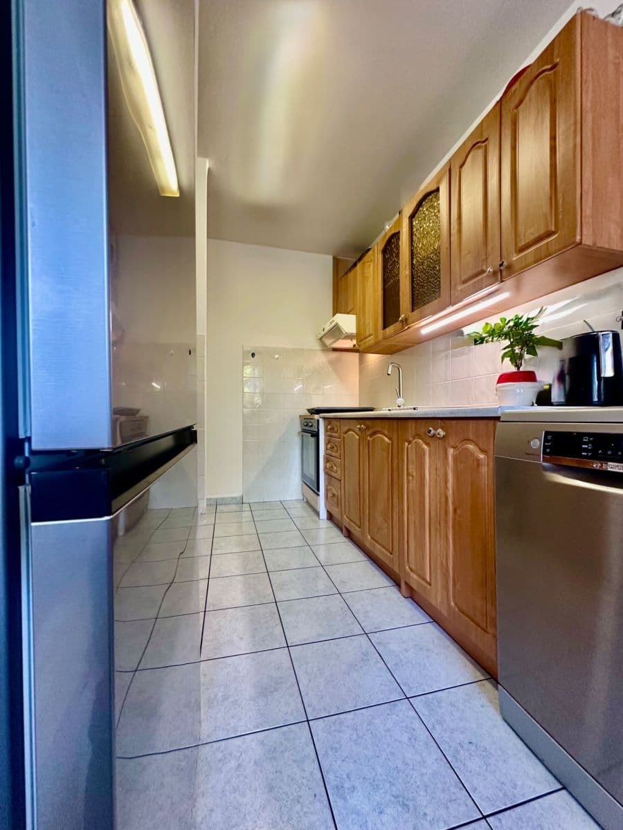 Prodej bytu 3+1 75 m², Brdičkova, Praha, Praha Prodej bytu 3+1 75 m², Brdičkova, Praha, Praha