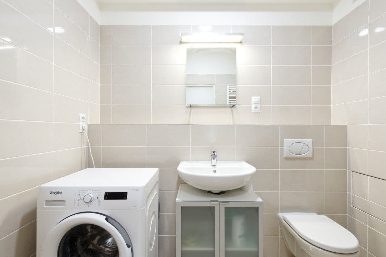 Pronájem bytu 1+kk 30 m², Magisterská, Plzeň, Plzeňský kraj Pronájem bytu 1+kk 30 m², Magisterská, Plzeň, Plzeňský kraj