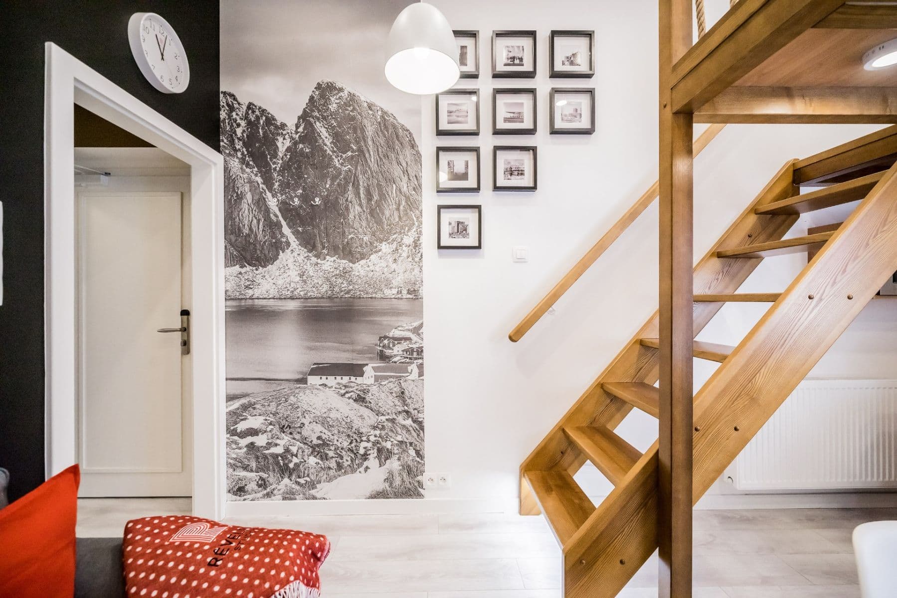 Pronájem bytu 1+kk 17 m², Jaltská, Karlovy Vary, Karlovarský kraj Pronájem bytu 1+kk 17 m², Jaltská, Karlovy Vary, Karlovarský kraj