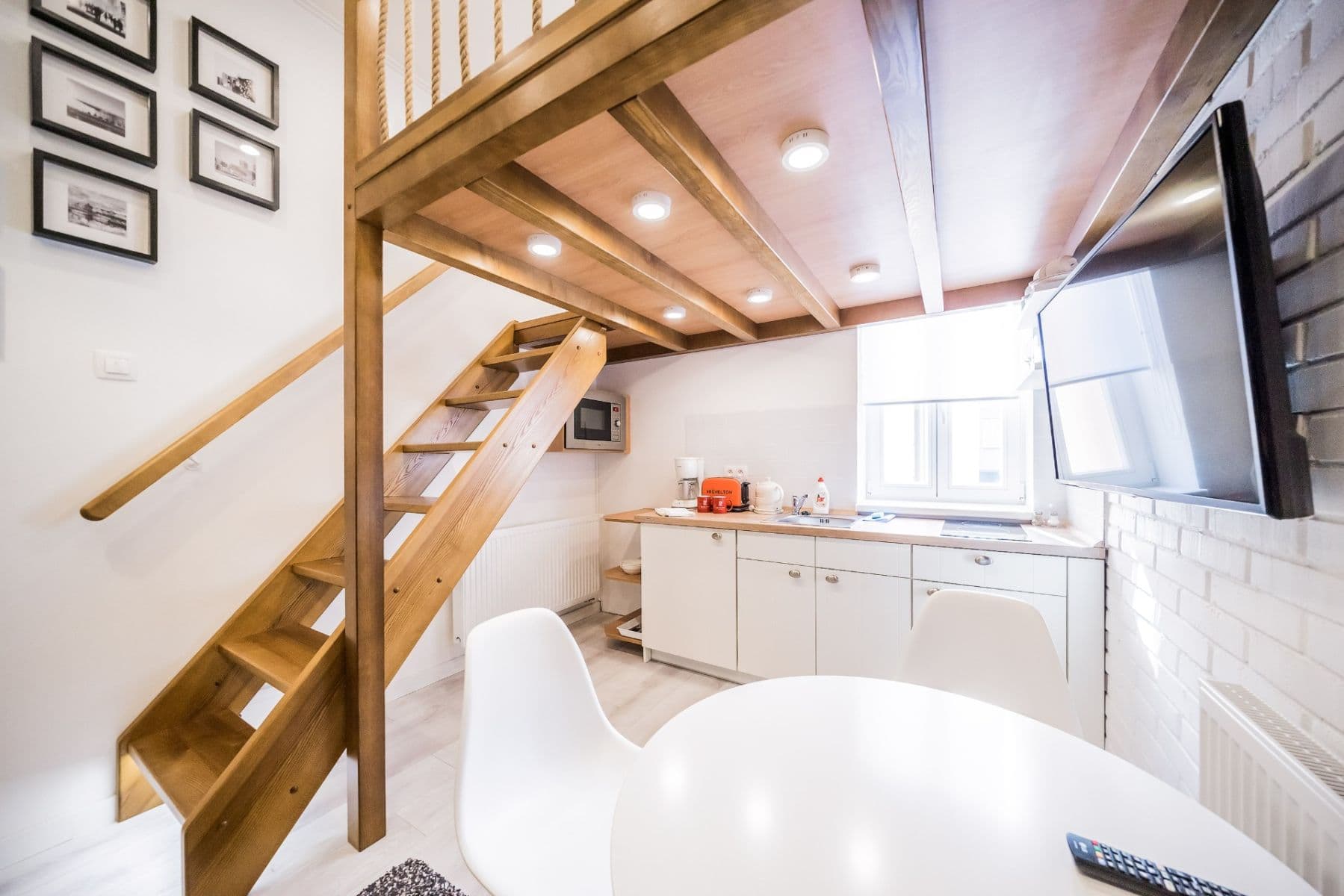 Pronájem bytu 1+kk 17 m², Jaltská, Karlovy Vary, Karlovarský kraj Pronájem bytu 1+kk 17 m², Jaltská, Karlovy Vary, Karlovarský kraj