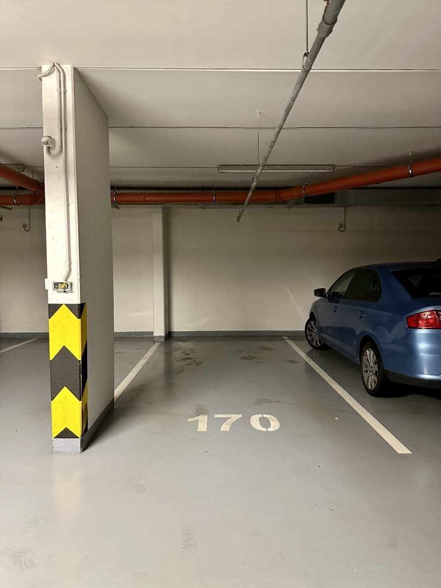 Pronájem bytu 1+kk 36 m², Modenská, Praha, Praha Pronájem bytu 1+kk 36 m², Modenská, Praha, Praha