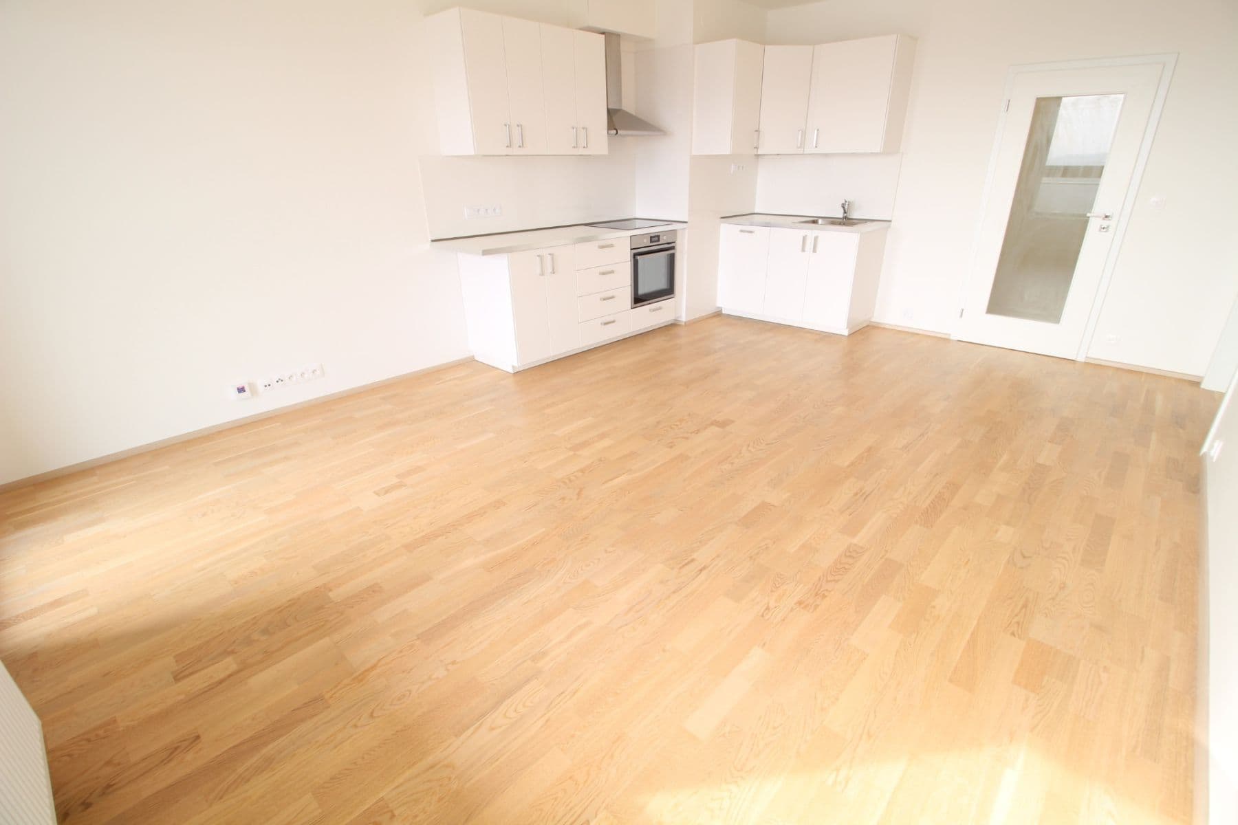 Pronájem bytu 3+kk 98 m², Zlochova, Praha, Praha Pronájem bytu 3+kk 98 m², Zlochova, Praha, Praha